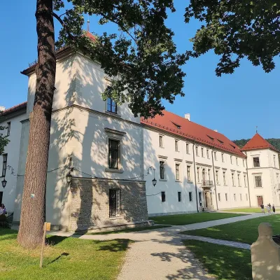 Zamek w Suchej Beskidzkiej (Mały Wawel) — 4