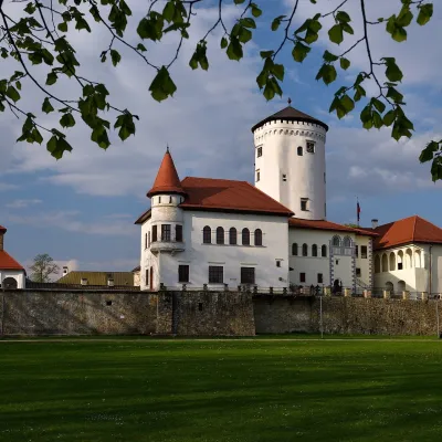 Zamek Budatín — Muzeum Poważskie i ekspozycja druciarstwa — 2