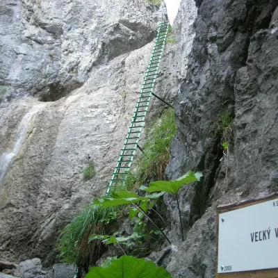 Piecky Gorge and its waterfalls