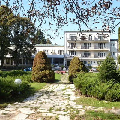 Sliač spa: warm carbonated water and a thermal swimming area — 2