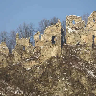 Starý hrad (Stary Zamek) — 2