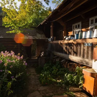 Lived-in Hutsul Grazhda on Ihrets, Kryvorivnia — 2