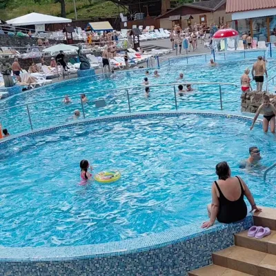 Термальний комплекс «Теплі води», Велятино — 2