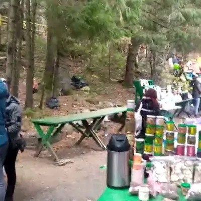 Souvenir Market at Lake Synevyr, Synevyrska Poliana — 3