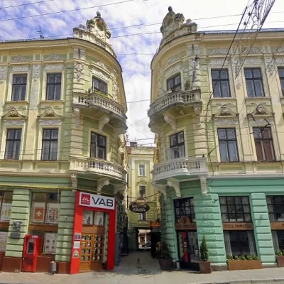 Будинки-близнюки, Чернівці — 4