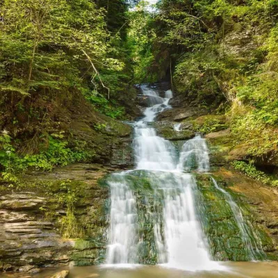 Srednyi Huk waterfall (Bukovyna waterfalls) — 2