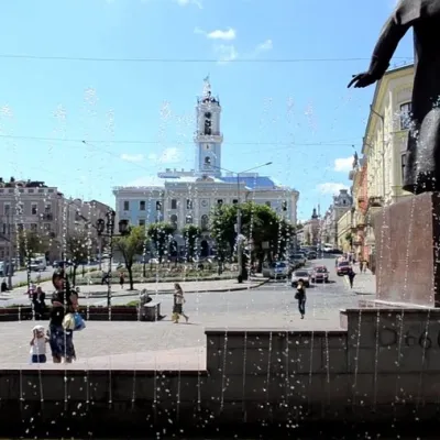 Central Square, Chernivtsi — 4