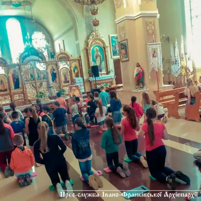 Kościół Najświętszego Serca Jezusa i Najświętszego Serca Maryi, Dolina — 2