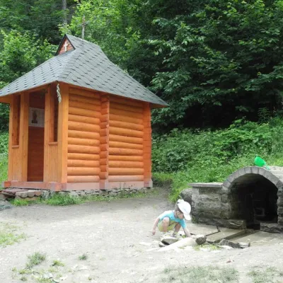 Кринчиста криниця