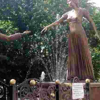Fountain of lovers — 4