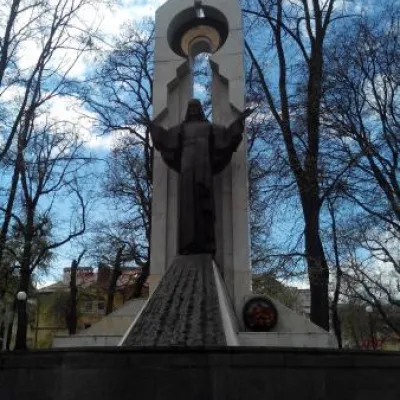 Пам'ятник 2000-літтю народження Христа, Івано-Франківськ — 2