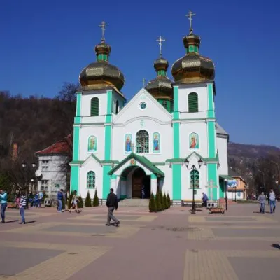 Katedra Zstąpienia Ducha Świętego, Rachów — 3