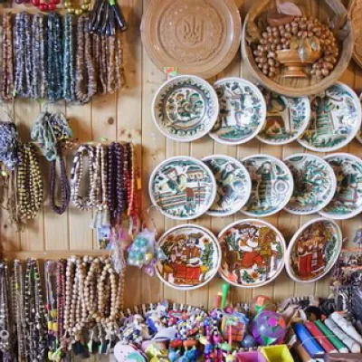 Hutsul souvenir market, Yaremche — 5