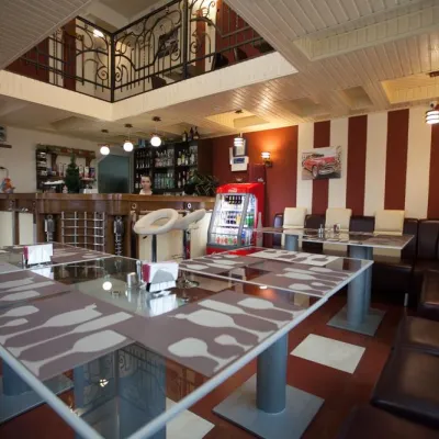 Motel "Cafe-Bar Auto Drive" — 3