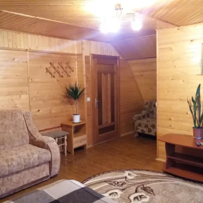 Гостьовий будинок "Bee House" — 2