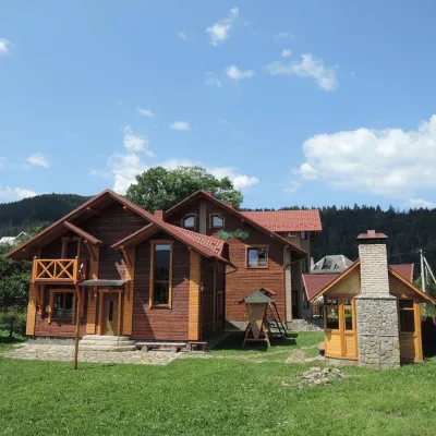 Гостинний двір "АртГір" в Микуличині — 2