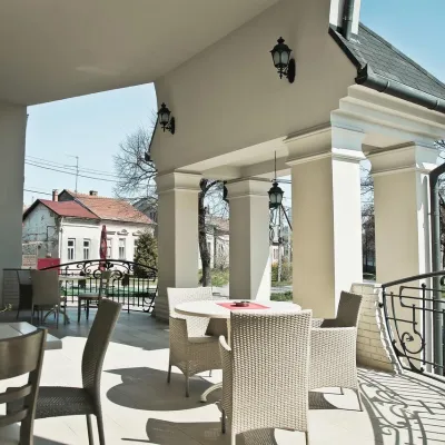 Hotel-Restauracja "Velyur" Mukaczewo — 4