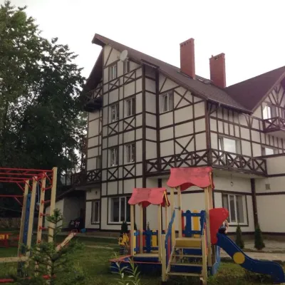 Hotel "Chersak" Mykulychyn — 2