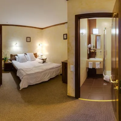 Hotel "Pid Templ'em" Ivano-Frankivsk — 4