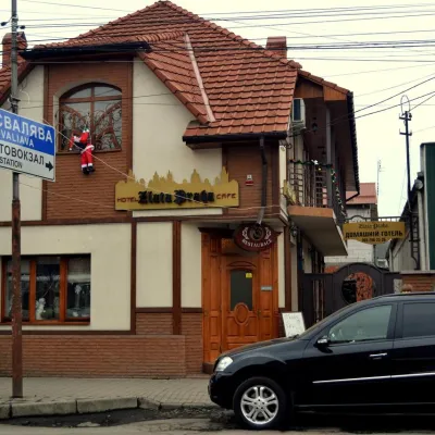 Hotel "Zlata Praha" Mukaczewo — 2