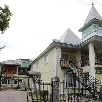 Hotel i kompleks turystyczny "Ratusza" Berehomet — 2