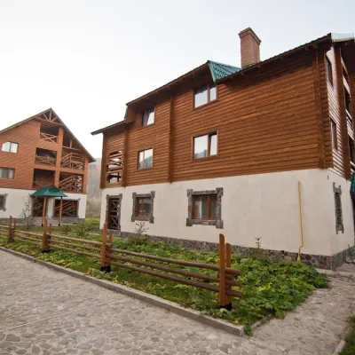 Kompleks hotelowy "Edelweiss" Myhove (basen+sauna+wanienka) — 3