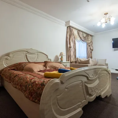 Hotel "LeoTon" Chernivtsi — 5