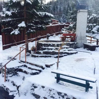Hotel "Lisova Kazka" Zhdeniyevo — 4