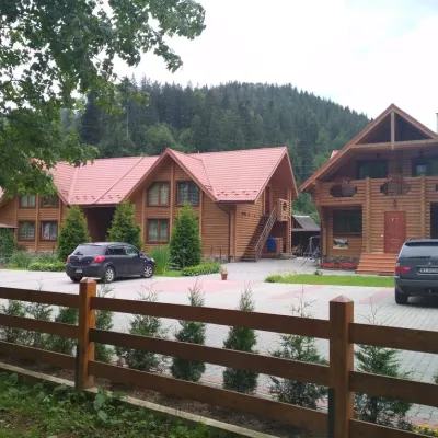 Mini-Hotel "Zakrut" Mykulychyn — 2