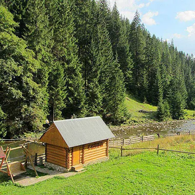 Pensjonat "Kraynya Khata na Seli" Synevyrska Polyana — 2