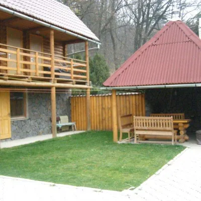 Pensjonat "U Oksany w Karpatach" Mykulyczyn — 3