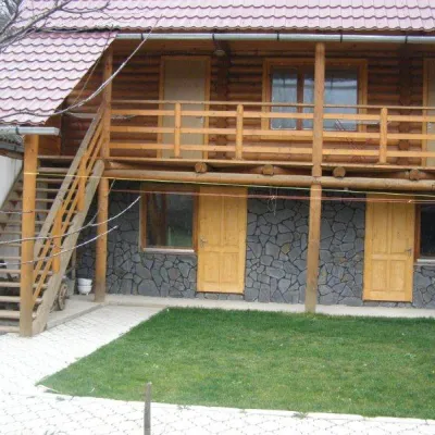 Pensjonat "U Oksany w Karpatach" Mykulyczyn — 4