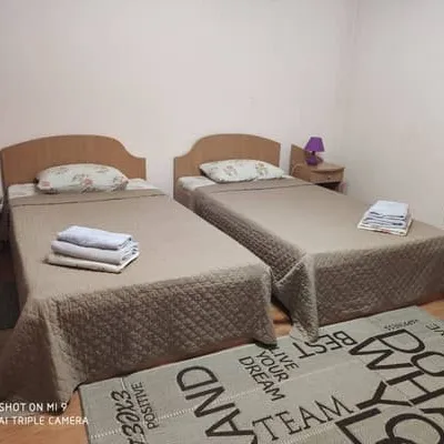 Berehivska 3a/apartment 3 — 4