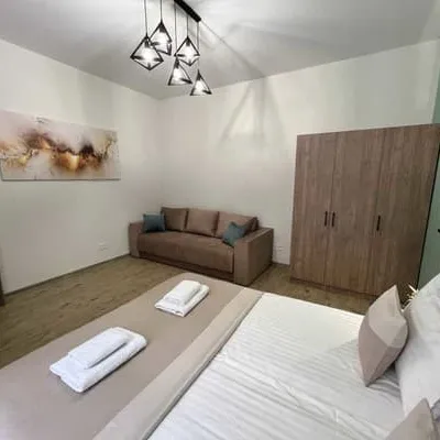 DeMar Apart Franka — 2