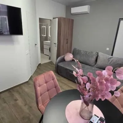 DeMar Apart Lilac — 5