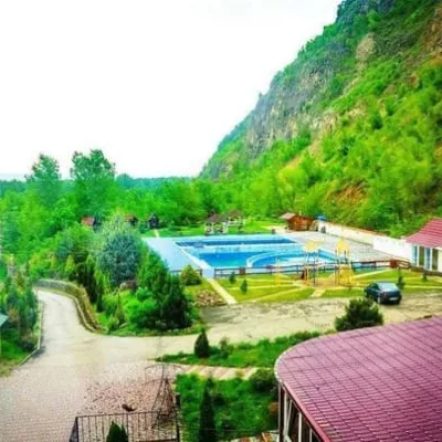 Orlyne Hnizdo — 4