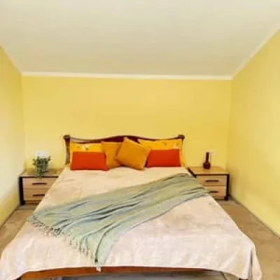 Yellow House — 4