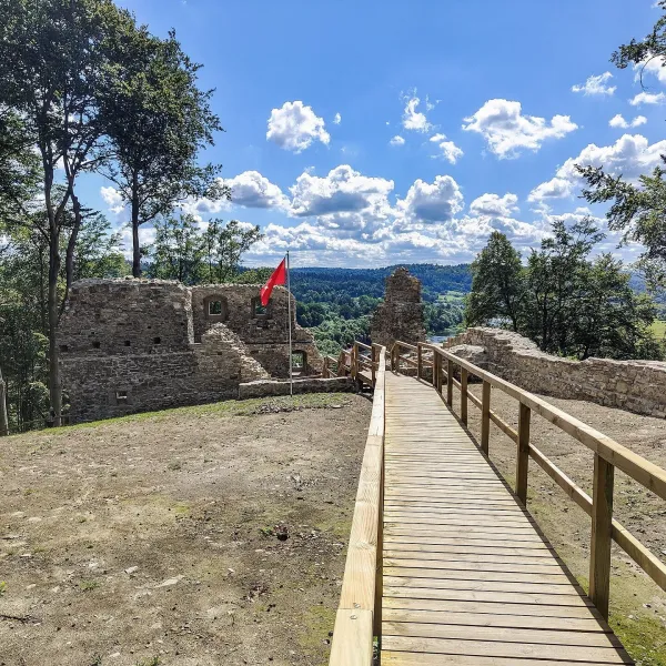 Sobień Castle ruins