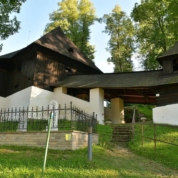 Wooden Articular Church, Leštiny