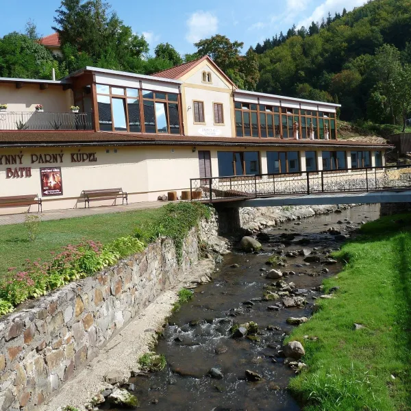 Sklené Teplice: Parenica cave steam bath and thermal baths