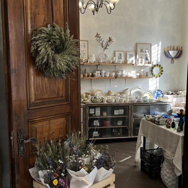 Sklep-galeria „Szczoś Cikawe”, Lwów