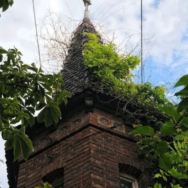 Ostroverkhov House (Villa on the Cross), Lviv