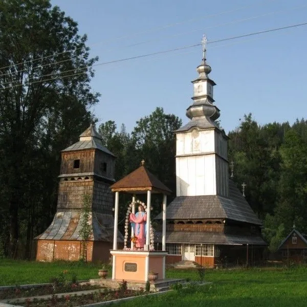 St. Nicholas Church, Izky