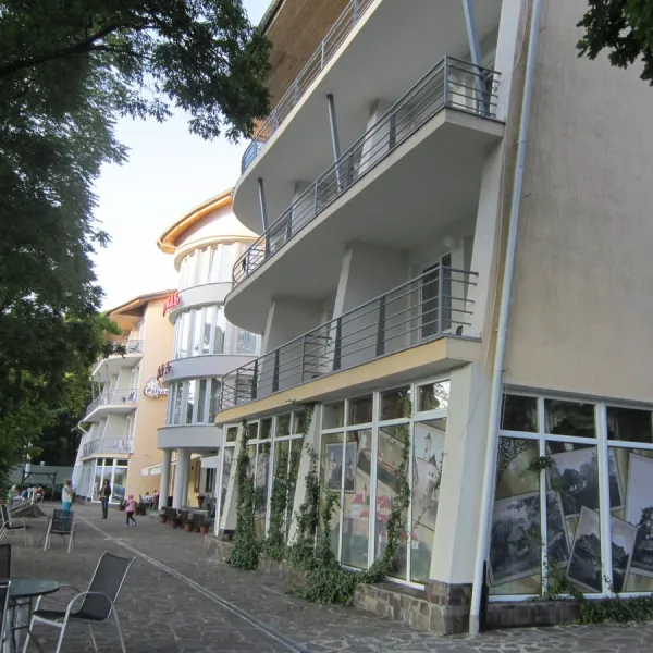 Resort Hotel "Kvelle Polyana"