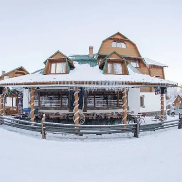 Cottage Town Edelweiss Karpaty Myhovo