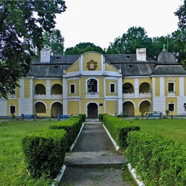 Виноградів — фото 1