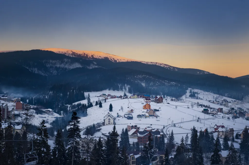 Новий рік у Карпатах 2026/27: куди поїхати і де відпочити